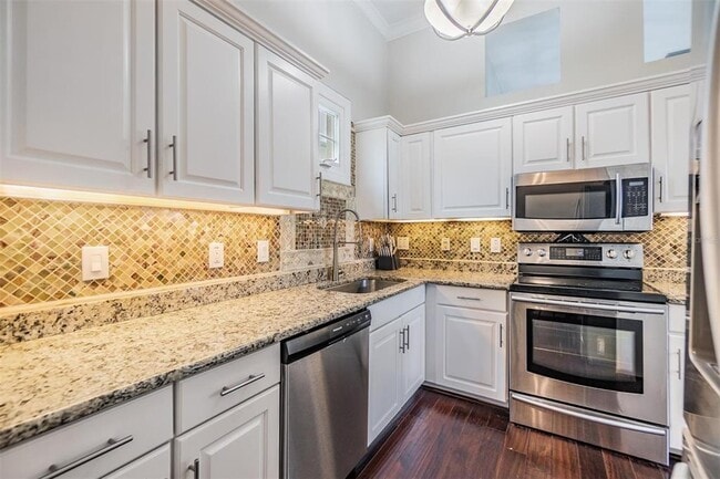 Building Photo - 501 Knights Run Ave