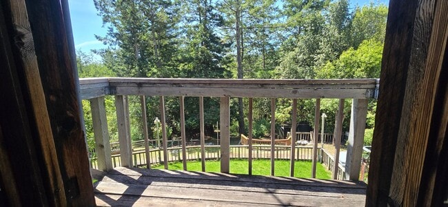 Building Photo - Charming 1-bedroom cottage nestled just 4 miles west of downtown Sebastopol in the heart of West ...