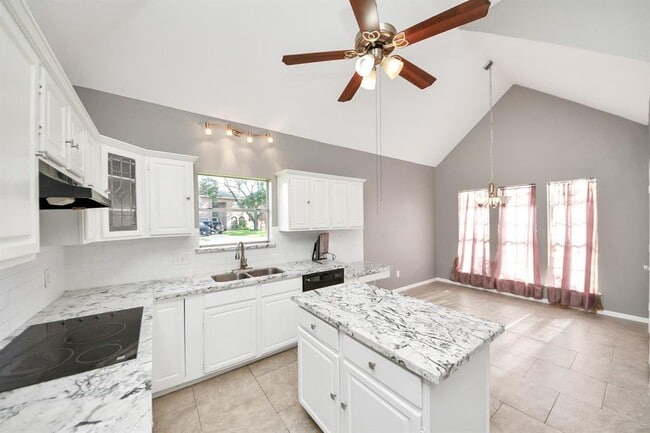 Building Photo - 5723 Whitemills Dr