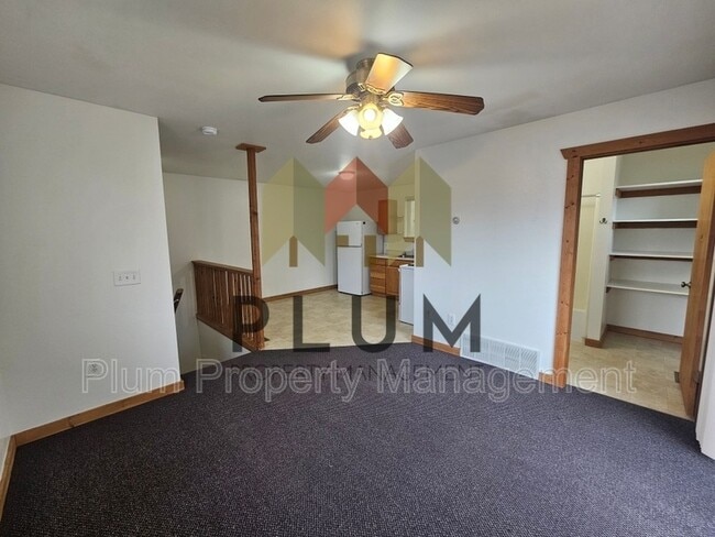 Building Photo - 929 S Johnson St