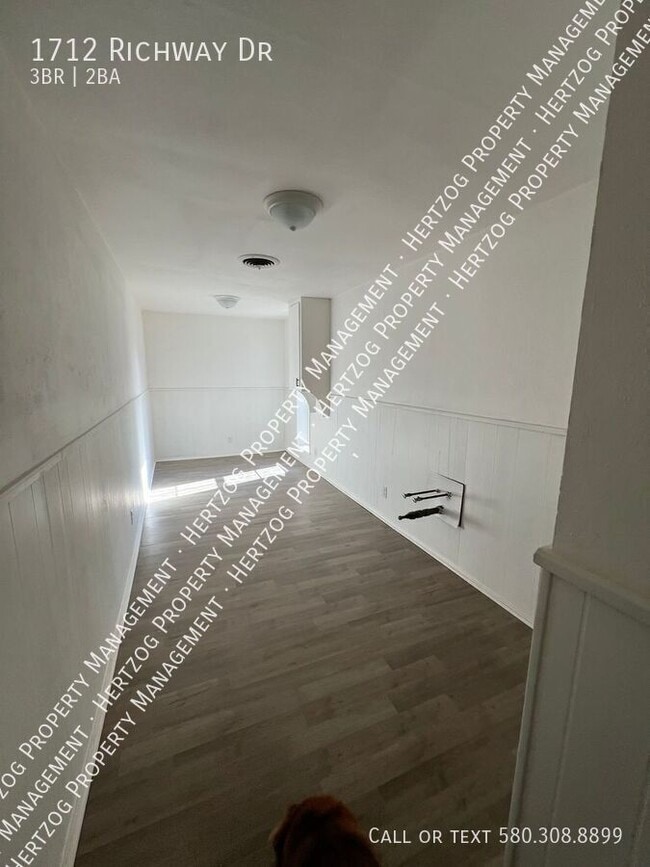 Building Photo - 1712 Richway Dr