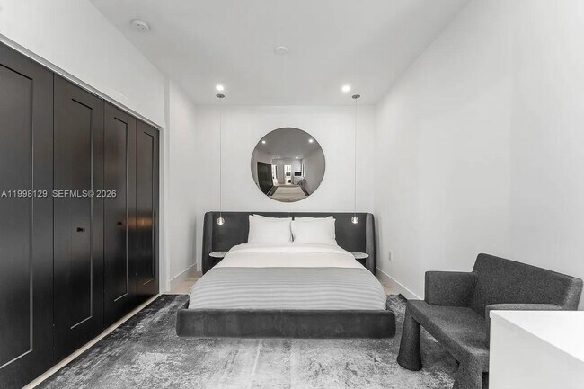 Building Photo - 445 NE 76th St