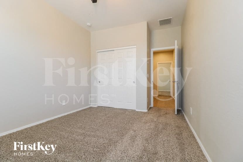 Building Photo - 17565 W Villa Chula Ln