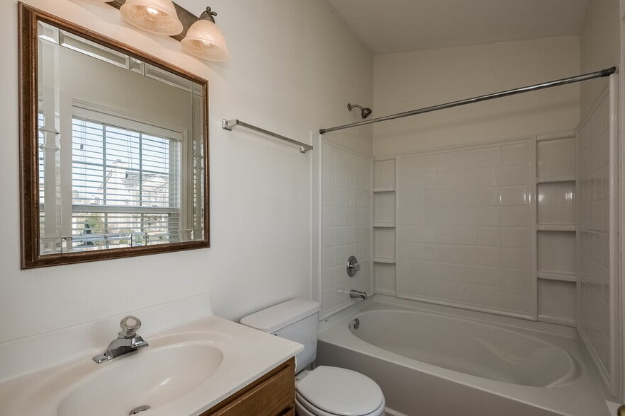 Building Photo - 5010 Stowe Derby Dr