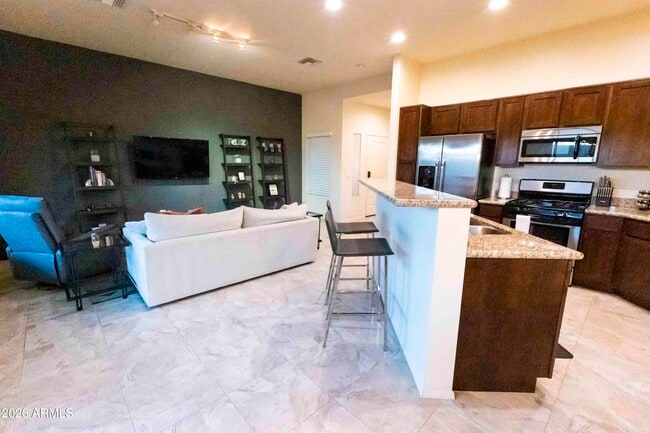 Building Photo - 3113 E Danbury Rd