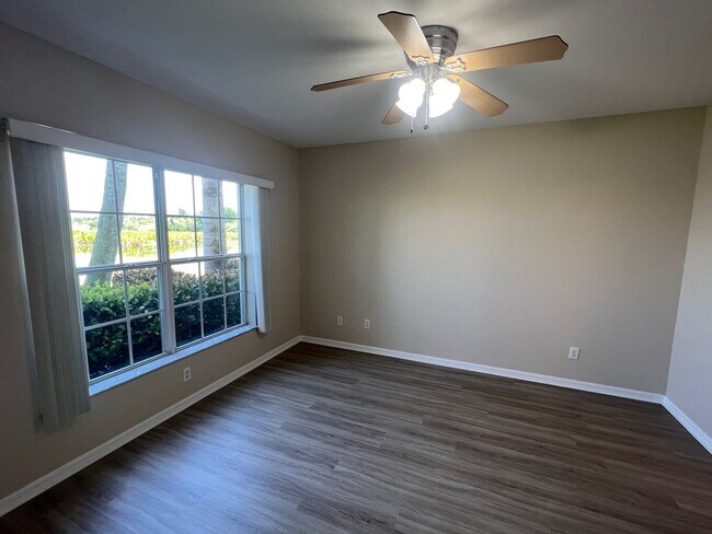 Building Photo - 2160 Heron Lake Dr