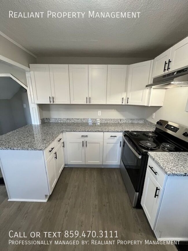 Building Photo - 400 Broadway-