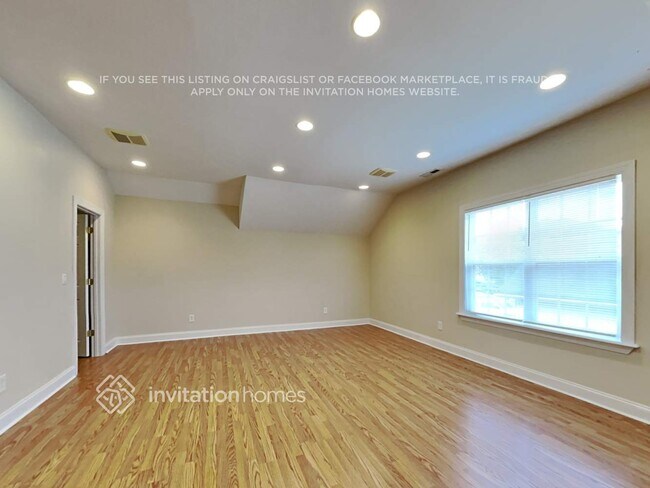 Building Photo - 8627 Ridgeline Ln