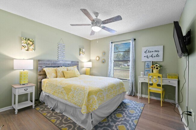 Building Photo - 15739 75th Way N