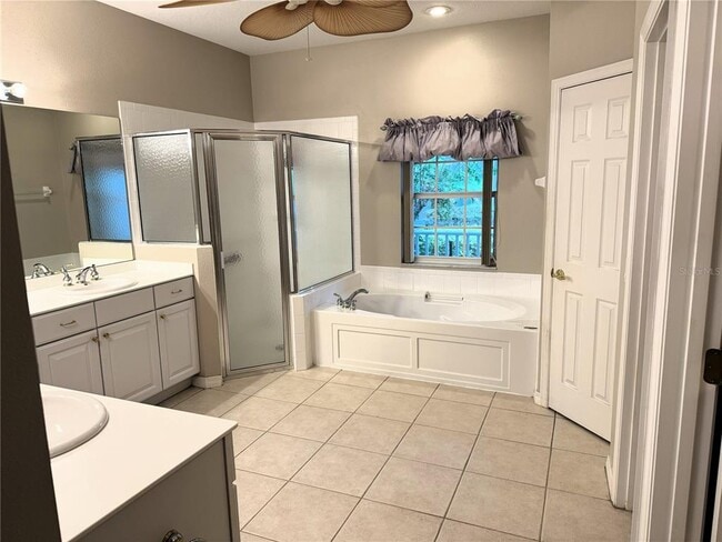 Building Photo - 417 Lake Butler Dr