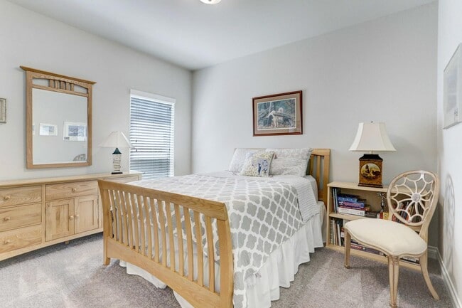 Building Photo - 8126 Silverspot Ln