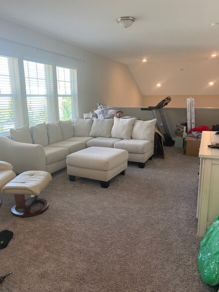 Bonus loft overlooking family room - 1211 Trilogy Blvd