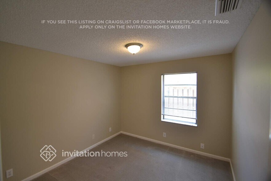 Building Photo - 2528 La Cristal Cir