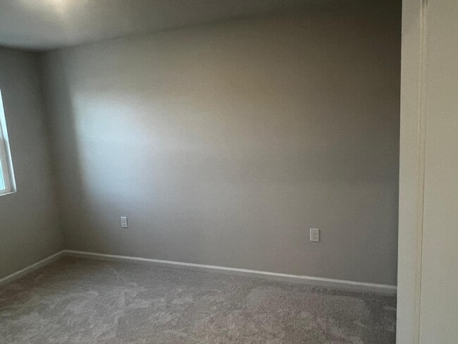 Building Photo - 4941 Arkose Dr