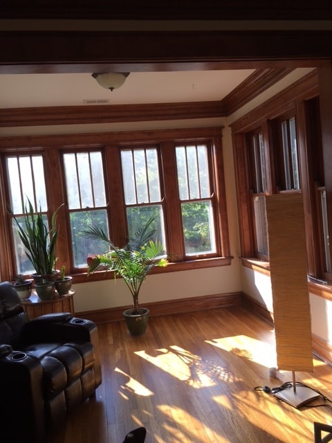 Building Photo - 322 S Oak Park Ave