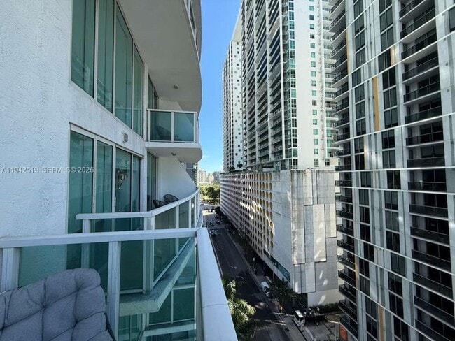 Building Photo - 41 SE 5th St