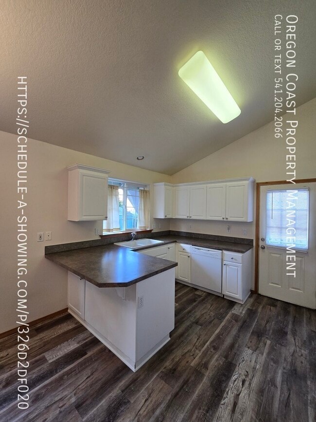 Building Photo - 135 S Quadrant St