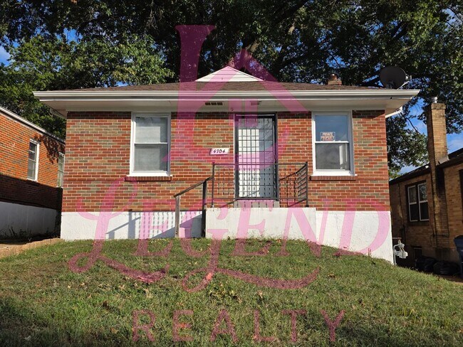 Primary Photo - Cozy 2 Bedroom 1 Bathroom Home!