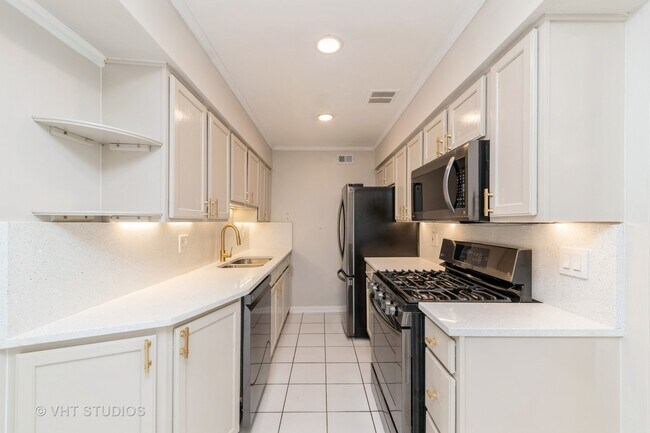 Building Photo - 1511 N Windsor Dr