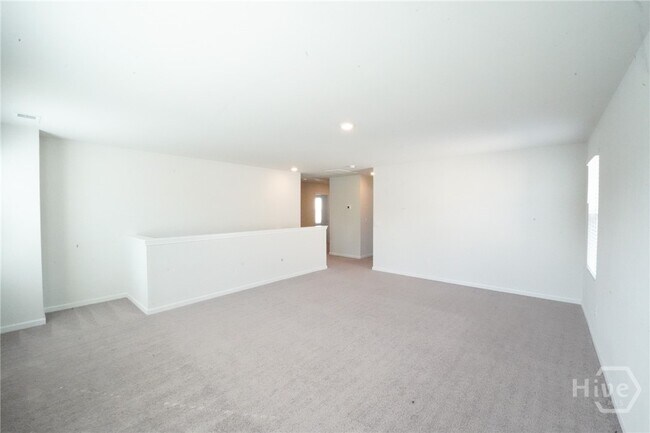 Building Photo - 103 Skylark Rd