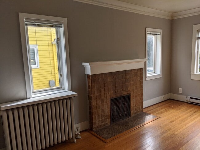 Building Photo - HALPC02