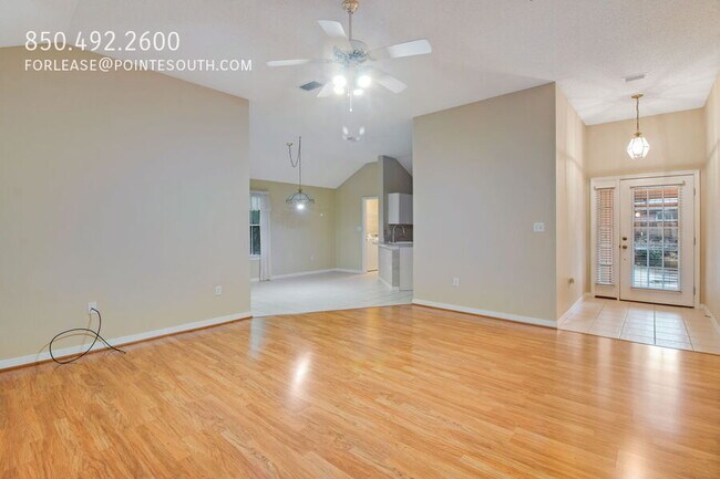 Building Photo - 366 Bay Tree Dr