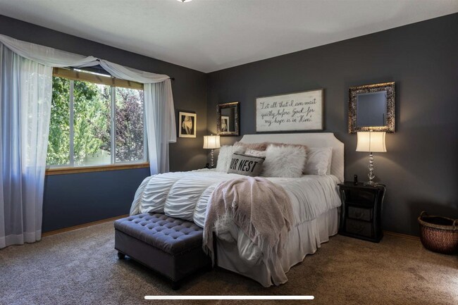 Building Photo - $4,500 - 4 Bed / 3 Bath Stunning Single Family Home in South Hill