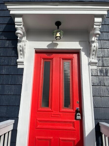 Historical Detail - 35 Lincoln Ave