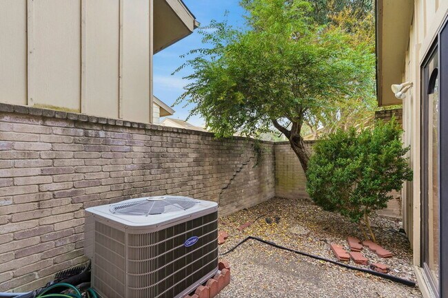 Building Photo - 3168 Windchase Blvd