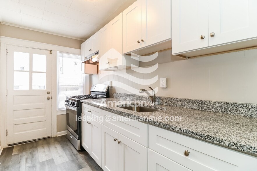 Building Photo - 112 Whitely Terrace