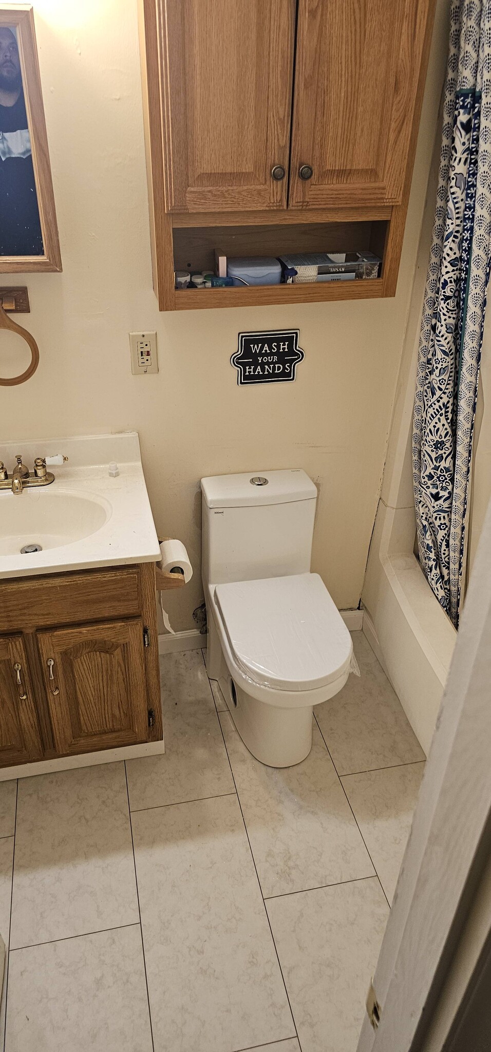 Bathroom - 5523 Ellsworth Ave