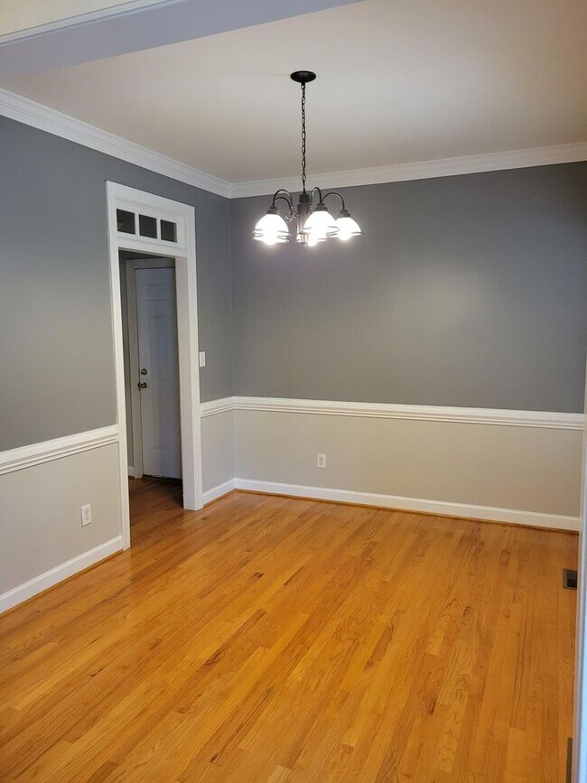 Building Photo - Awesome 4br/2.5ba in exc Cary Location! Available Now!