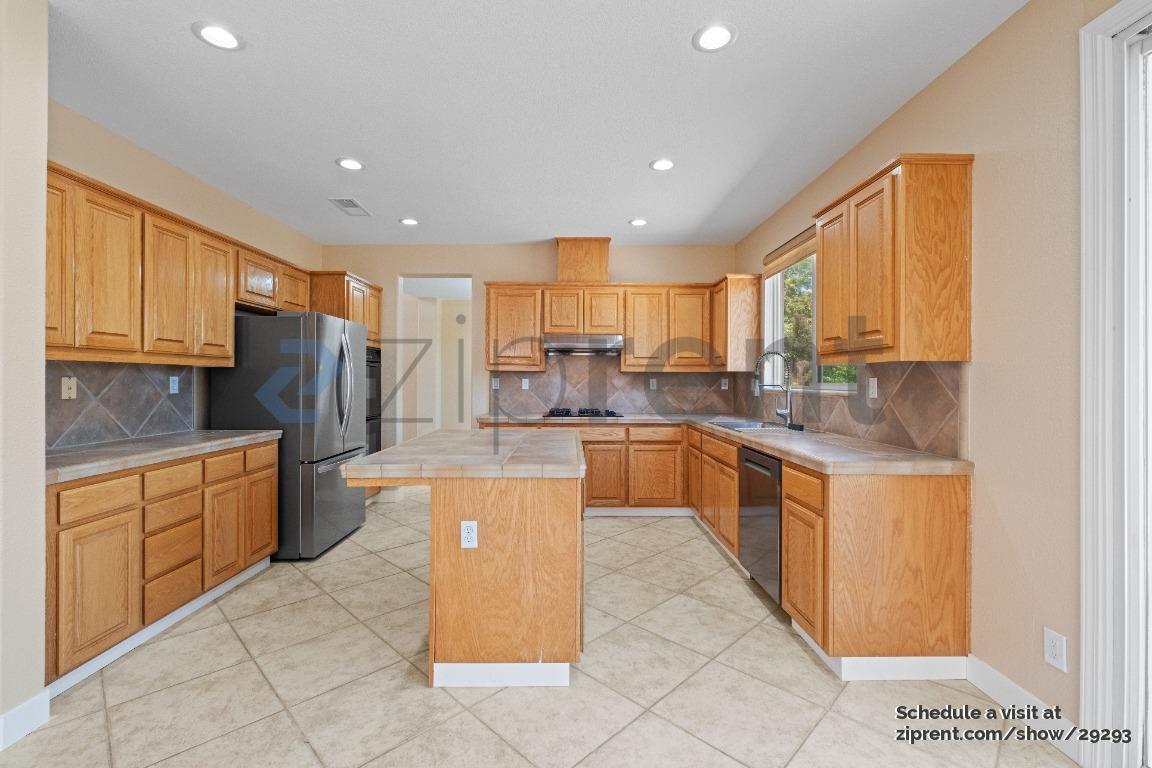 Building Photo - 5361 Mojave Way