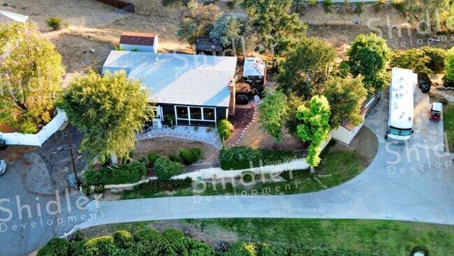 Building Photo - The Bridge House - 2 Bed 1 Bath with Uncompromising Views