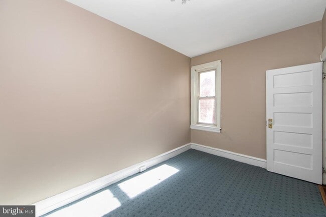 Building Photo - 1078 Morton St