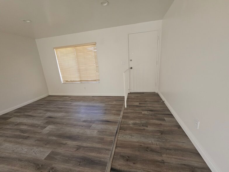 Building Photo - 23220 Pryor Pl