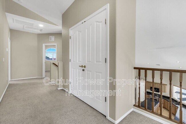 Building Photo - 2524 N Sunrise