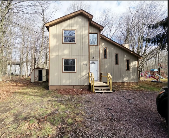 Primary Photo - Welcome to this charming 3-bedroom, 2-bathroom home located in the scenic Tobyhanna, PA.