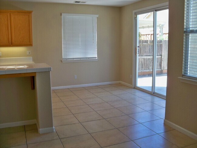 Building Photo - 2801 Amir Dr