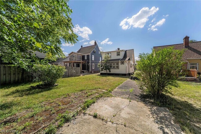 Building Photo - 3995 E 154th St