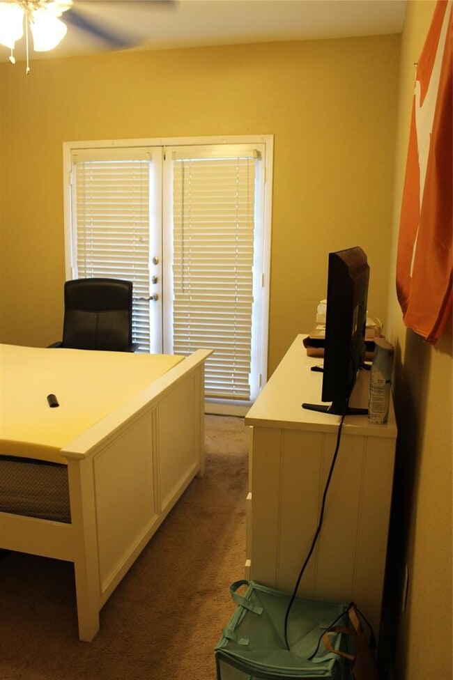 Building Photo - 2801 Rio Grande St