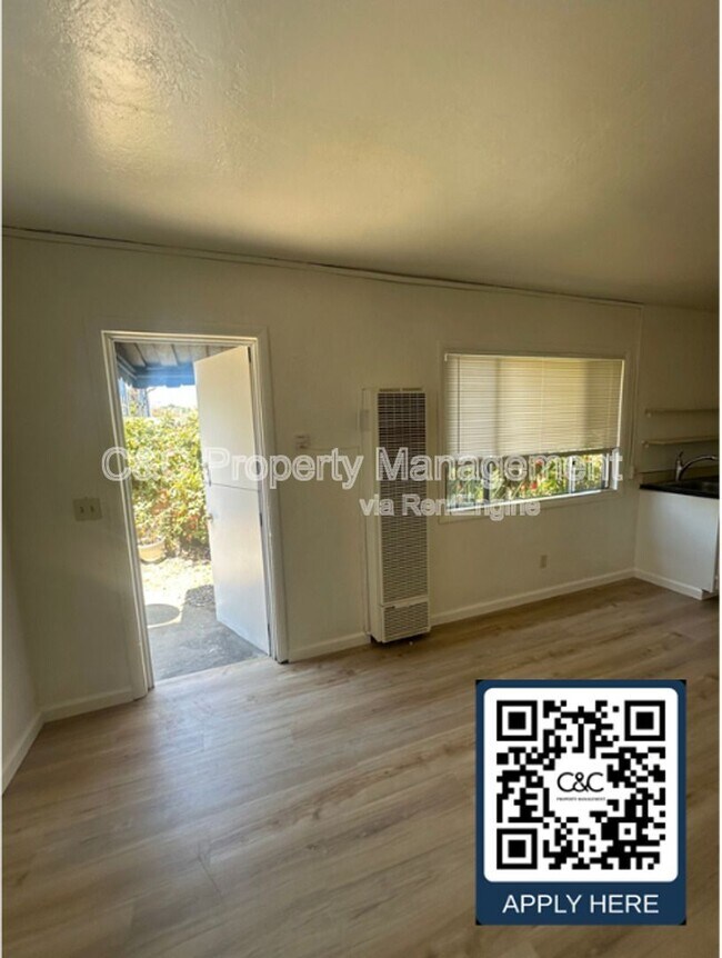 Building Photo - 345 English