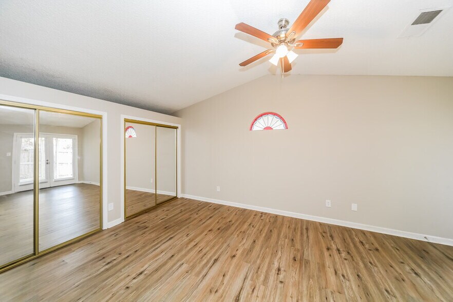 Building Photo - 7203 Atterbury Cir E