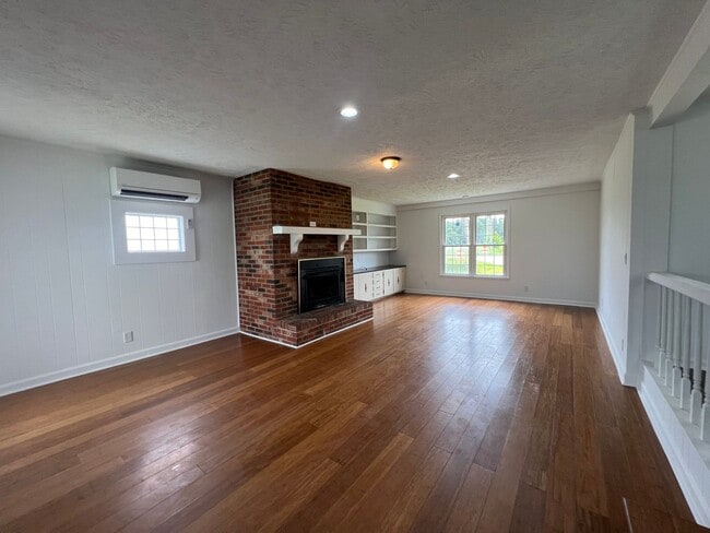 Building Photo - **Open House** Loris - 3 Bedroom / 2 Bathroom House