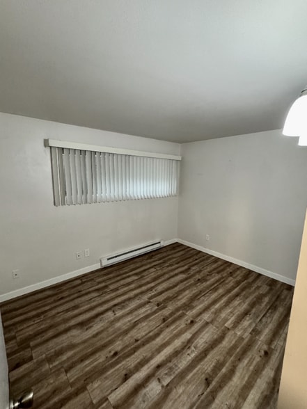 Building Photo - 2415 8th Ave N