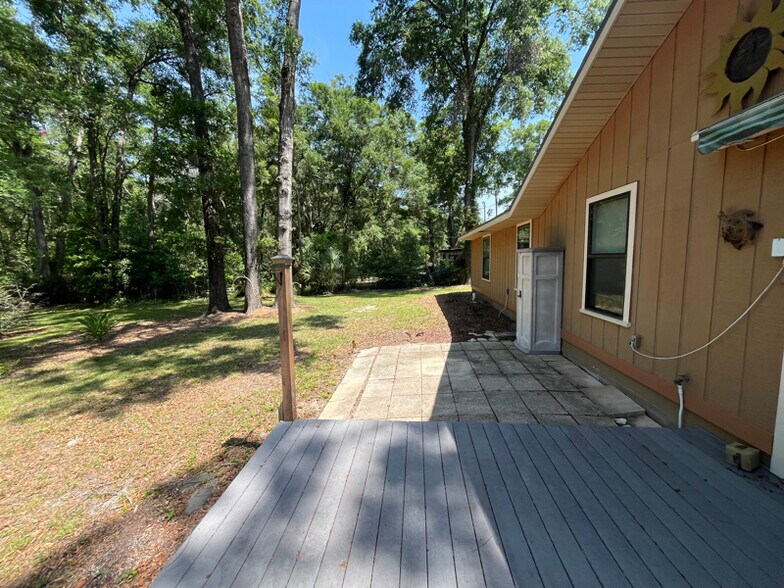 Building Photo - 17026 Southside Ct