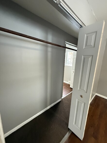 Building Photo - 11491 Dodge Ave