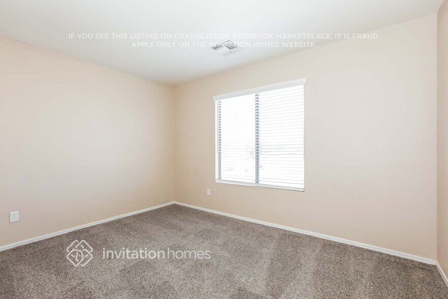 Building Photo - 10820 E Arcadia Ave