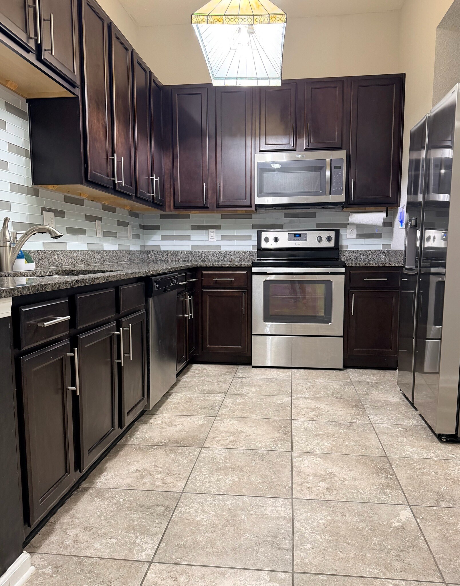 Kitchen - 200 Larkin Place