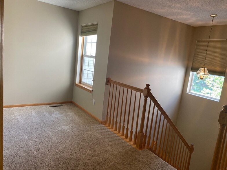 Building Photo - 7874 Garland Ln N